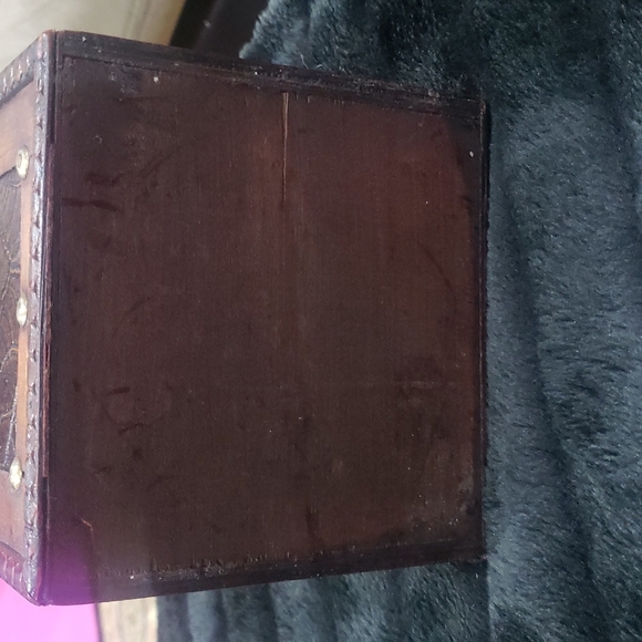 Vintage Wooden Treasure Box - Picture 9 of 14